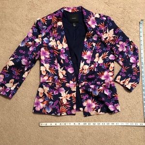 Floral print 3/4” sleeve blazer